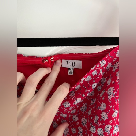 Gorgeous TOBI Maxi Dress with Slit - Picture 11 of 13